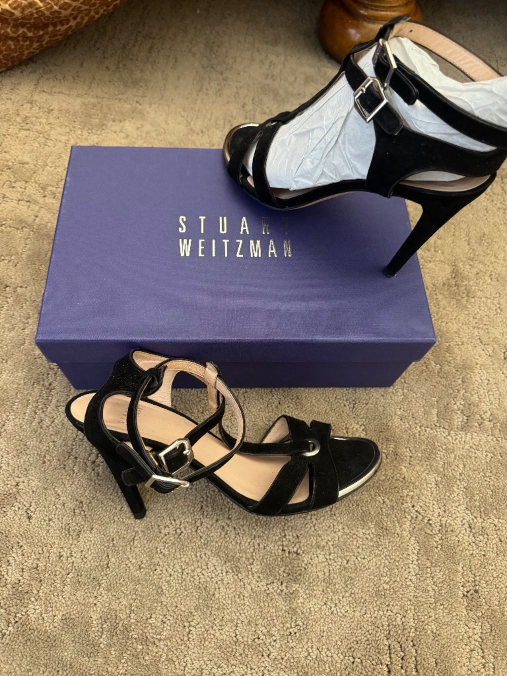 Stuart Weitzman - Picture 5 of 7